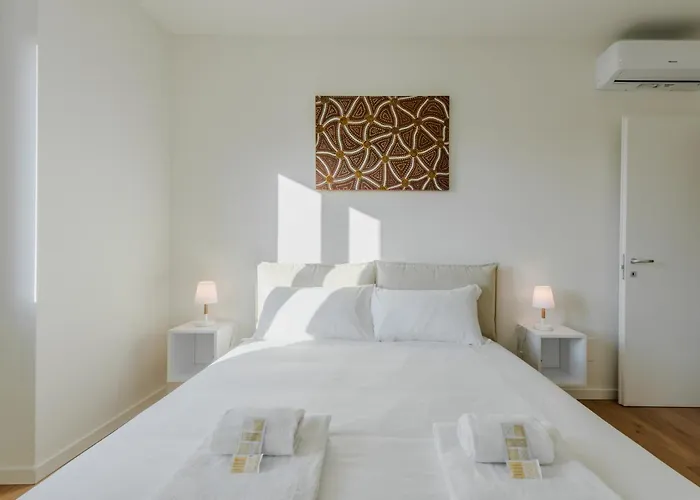 Easytopstay - Naviglio White Bliss Apartment