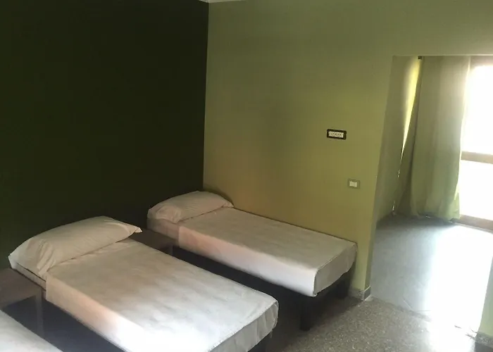 Mrhostel Hostel *