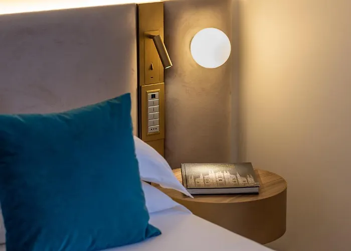 Hotel Canada 3*