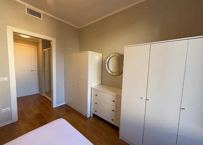 Feriehus Modern Flat Near Fondazione Prada *