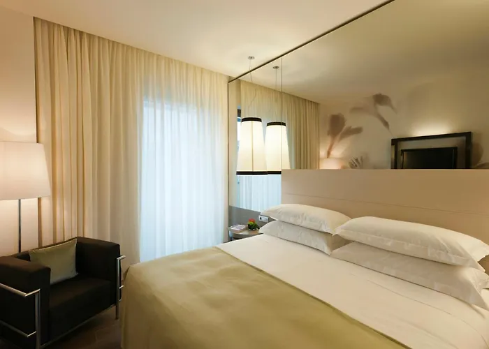 Szálloda Starhotels Echo Milánó