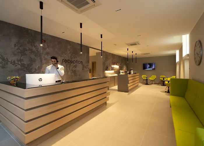 Hotel H21 3*