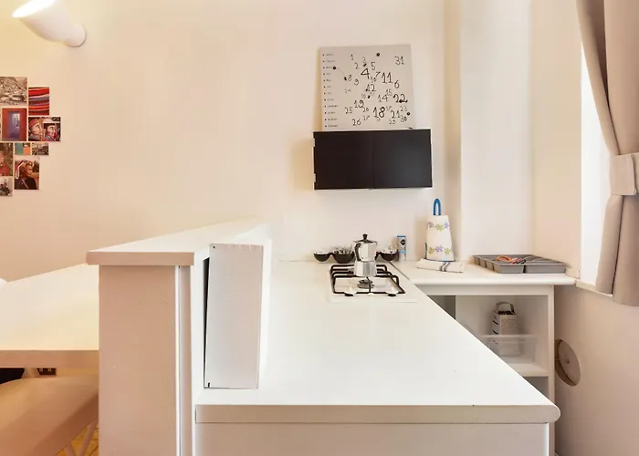 Guesthost - Cosy Nest Isola District Heart Апартаменты *