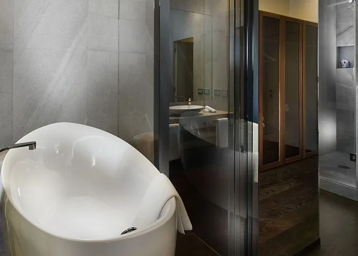 Отель The Glamore Duomo 5*