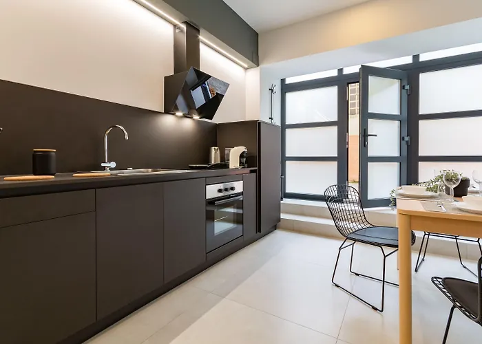 Champagne Loft شقة