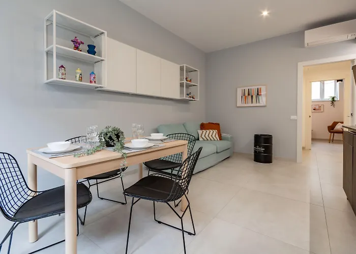 Champagne Loft * ميلان