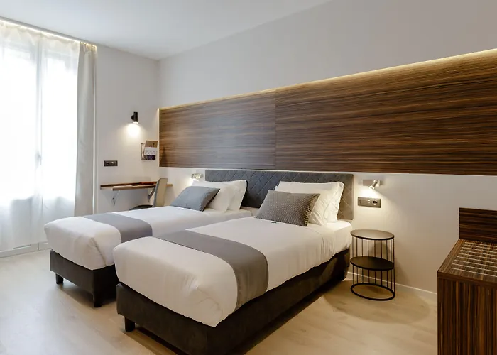 Hotel Ah - Duomo Essence Mailand