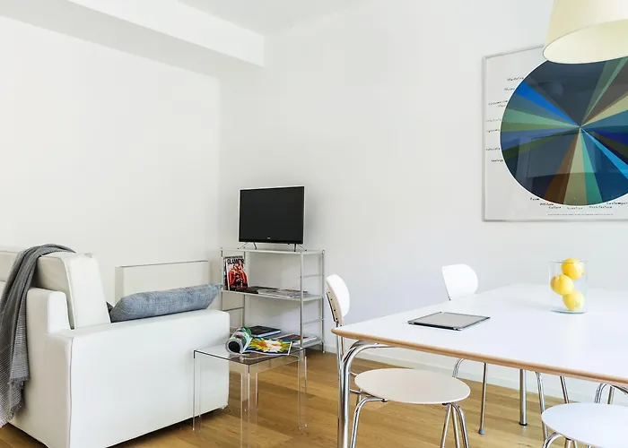 Joivy Stylish 1-bedroom Flat *