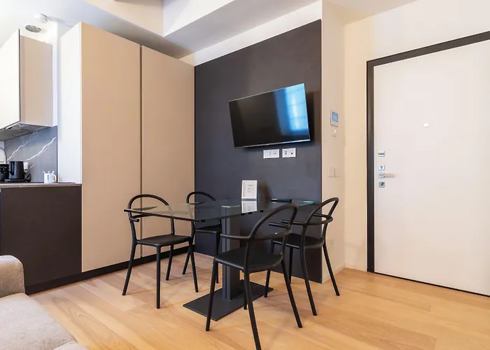 Easyhomes - Bandello Milán