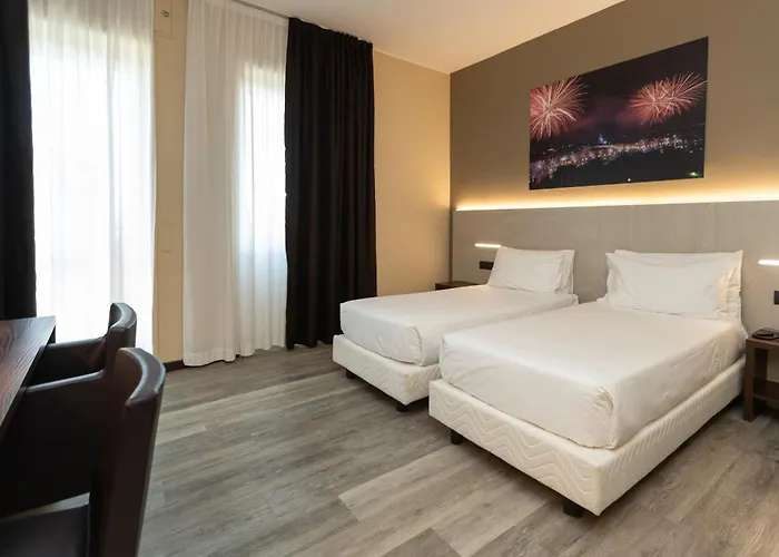 Garibaldi Palace Hotell 3*