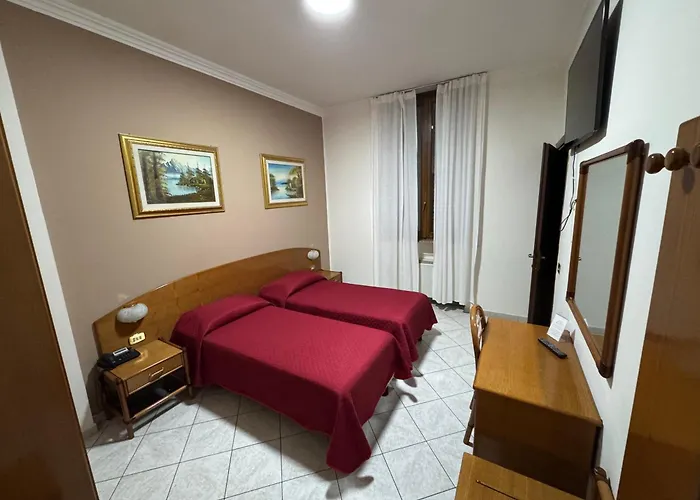 Hotel La Caravella 2*