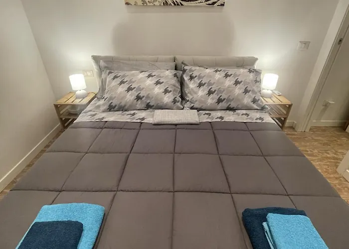 Artstay Exclusive Near Train Metro, Parking Apartamento *