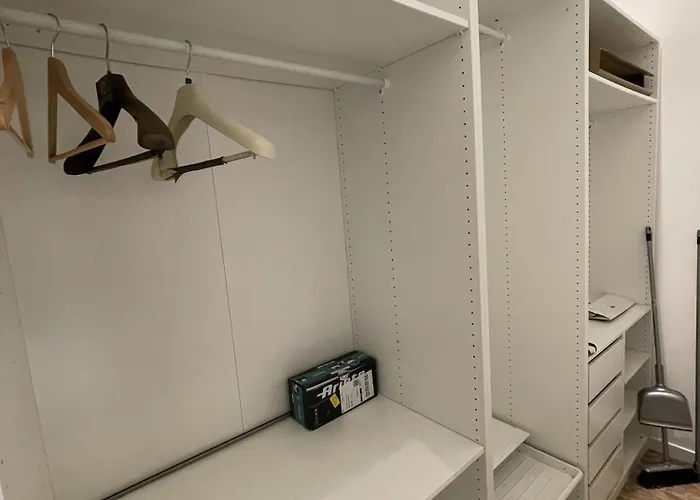 Artstay Exclusive Near Train Metro, Parking Apartamento