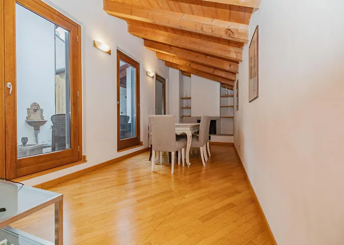 Apartamento Mansarda In Piazza Duomo