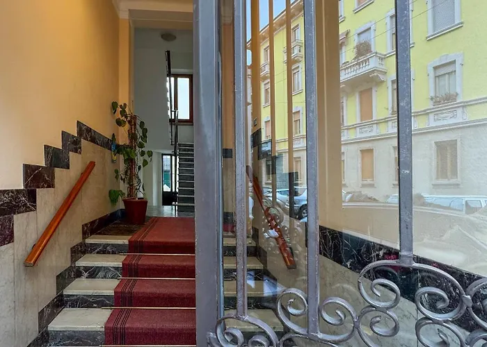 Artstay - Exclusive Near Metro M1, Ac, Parking *