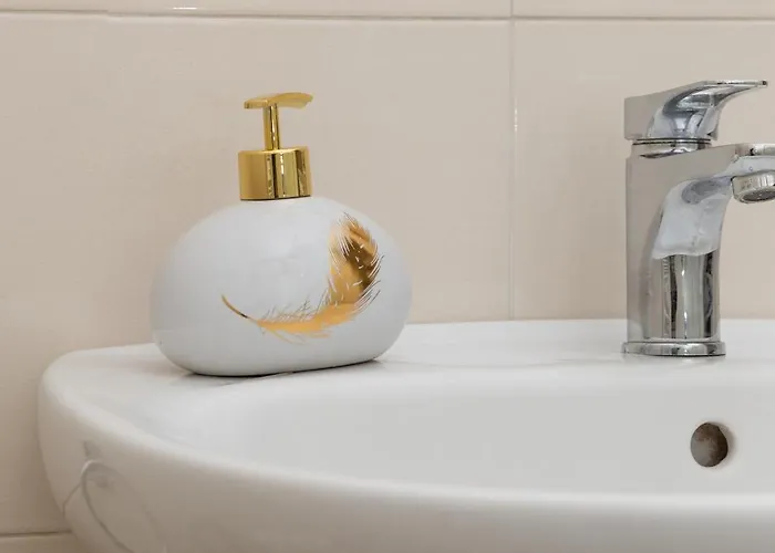 Artstay Exclusive Near Train Metro, Parking Apartamento Milán