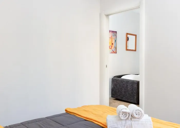 Artstay Exclusive Near Train Metro, Parking Apartamento Milán
