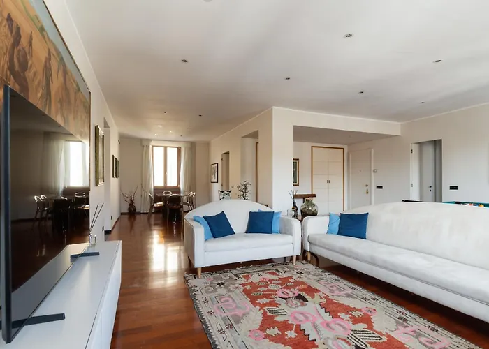 Brera Quadrilocale Di Lusso Con Sauna Milão