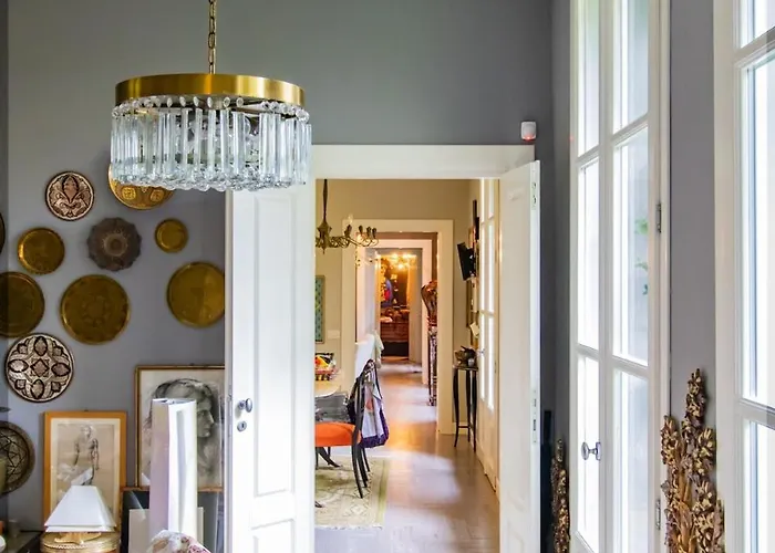 Вилла Designed Luxury Loft With Private Exclusive Garden *