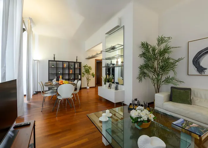 Borromei, 11 - Eleganza In Pieno Centro Milan