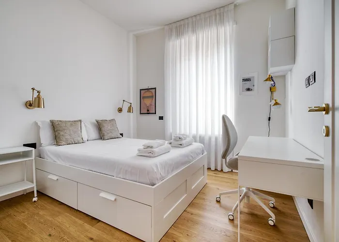 Just Urban Stays - Chic & Stylish Apt In City Center - 1 Min M2 Metro * Milaan