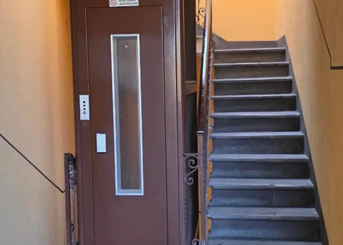 Mondrian's Flat In - Cadore V Giornate - Metro M4 Dateo * Милан