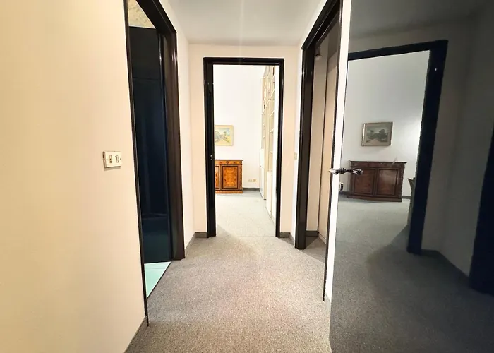 Camperio Large - Duomo And Brera * Milan