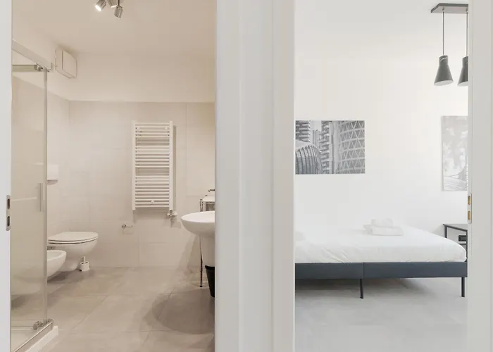 Guesthost - Modern Pirelli *