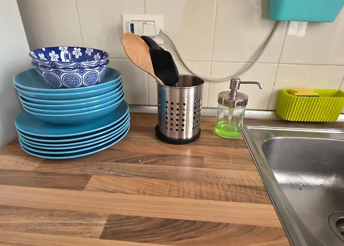 Mondrian's Flat In - Cadore V Giornate - Metro M4 Dateo Милан