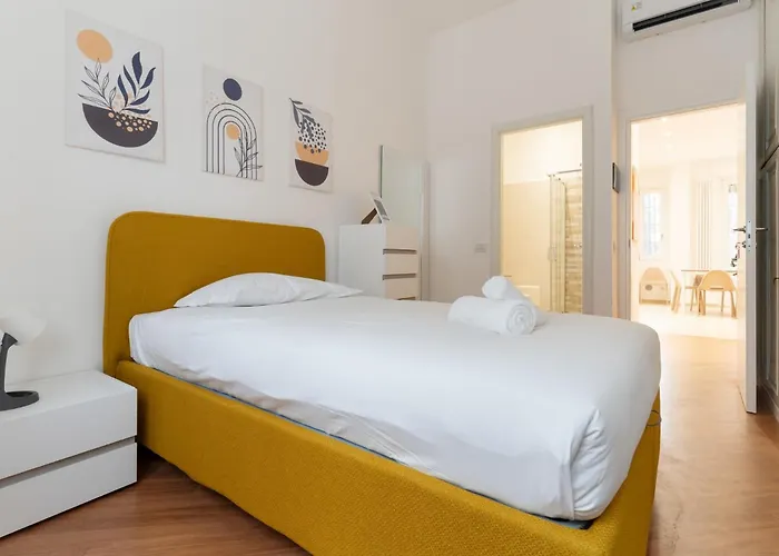 Guesthost - Mm Sant'agostino Modern Flat * Milán