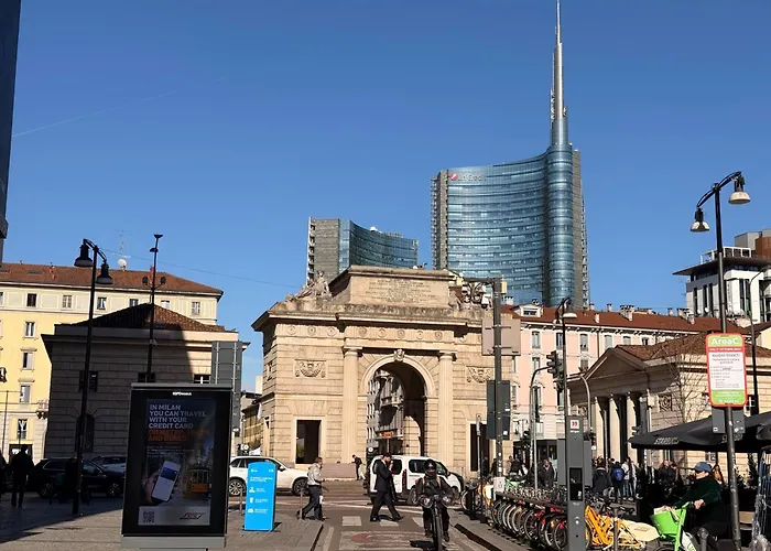 3 Bedrooms Separate 1 Min Walk From Brera, 15 Min Duomo
