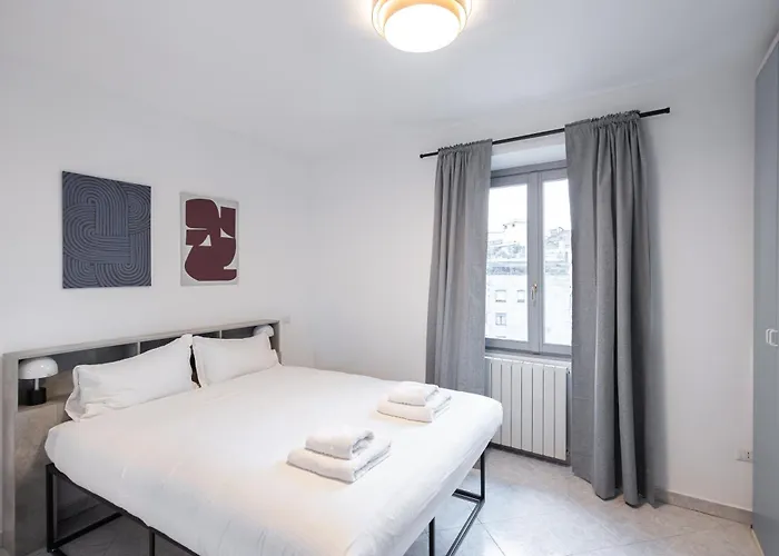 Lejlighed Moderno Bilocale In Via Tortona A 500m Dai Navigli *