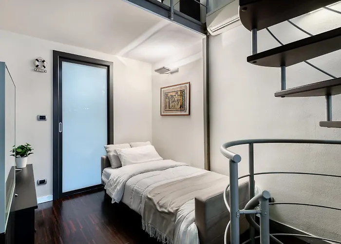 Stayeasy Lodi82 - Modern Loft Metro M3 Brenta