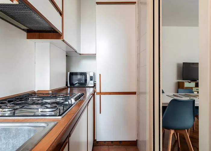 Bilocale Accogliente E Completo In Via Stilicone Milano