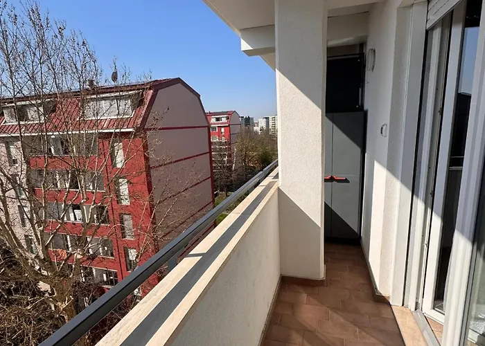 Bilocale Romolo M2, Navigli & Forum * Milán