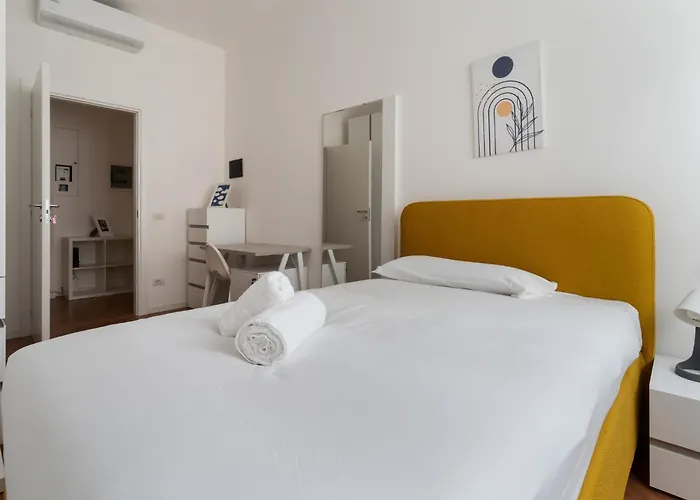 Guesthost - Mm Sant'agostino Modern Flat * Milán