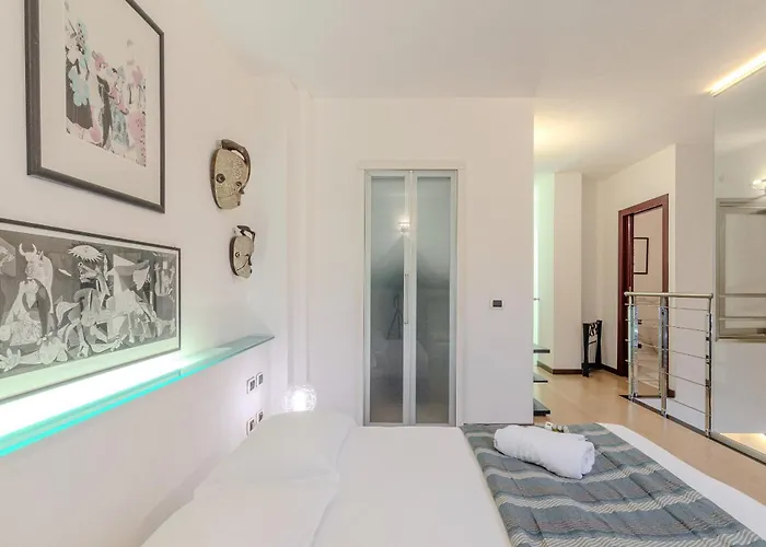 Isola Oasis - Loft With Garden & Free Private Garage * Milán