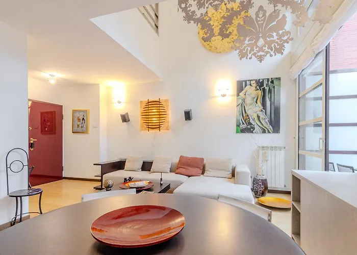 Isola Oasis - Loft With Garden & Free Private Garage Apartmán