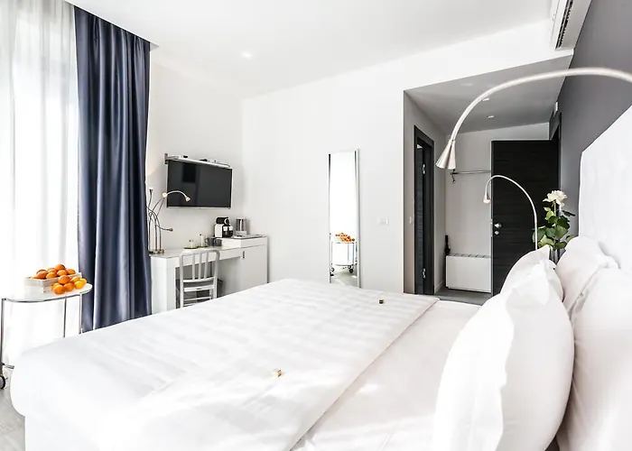 Made To Measure Business Konukevi