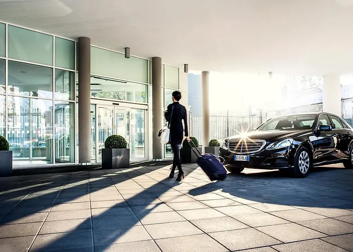 ديجلي أركيمبولدي فندق