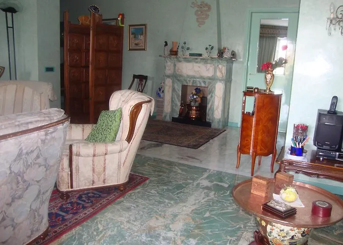 ゲストハウス Cavaliere