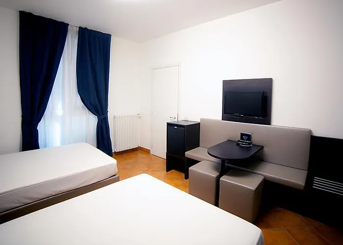 New Generation Chic Sempione Hostel Milánó