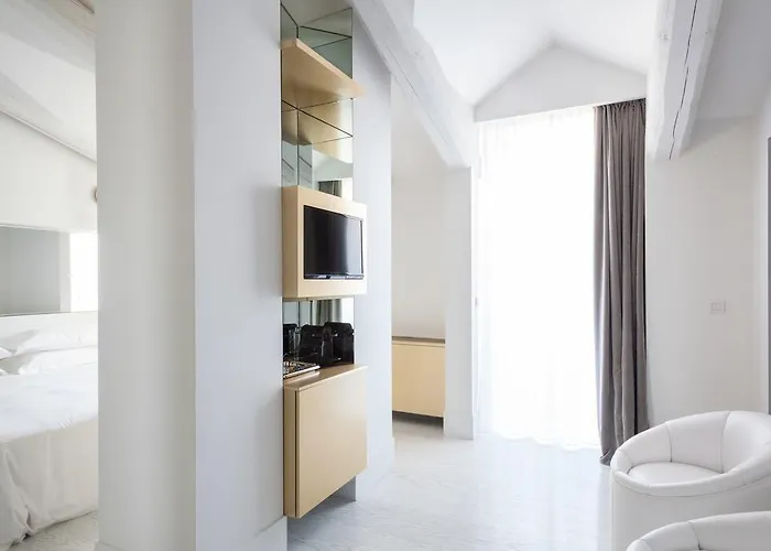 Hotel Senato 4*