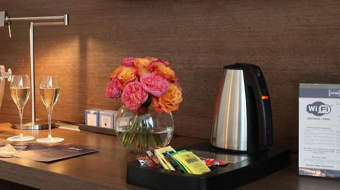 Отель Oro Blu Милан