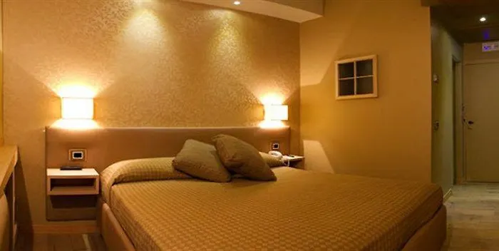 Mentana, By R Collection 4* Milan