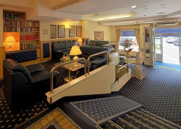 Mentana, By R Collection Hotel 4*