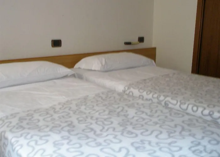 My Hotel 2*