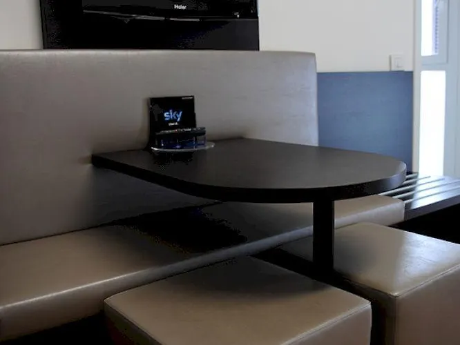 New Generation Chic Sempione Hostel Milánó