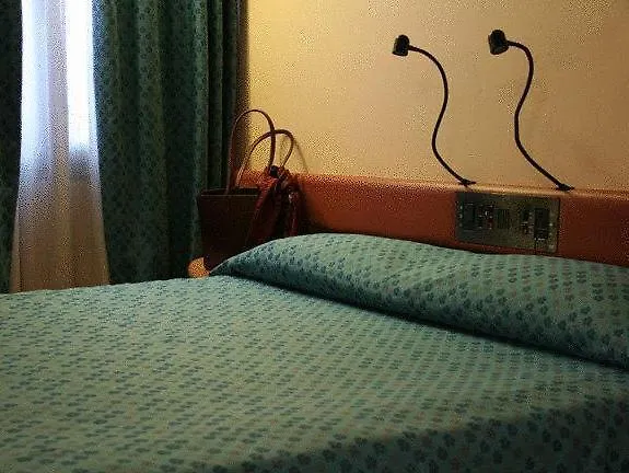 Albert Hotel Hotel 3*