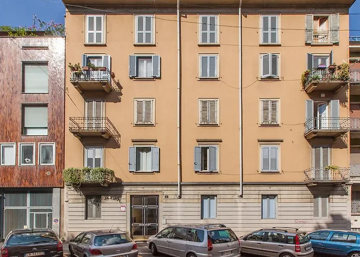 - Porta Venezia *